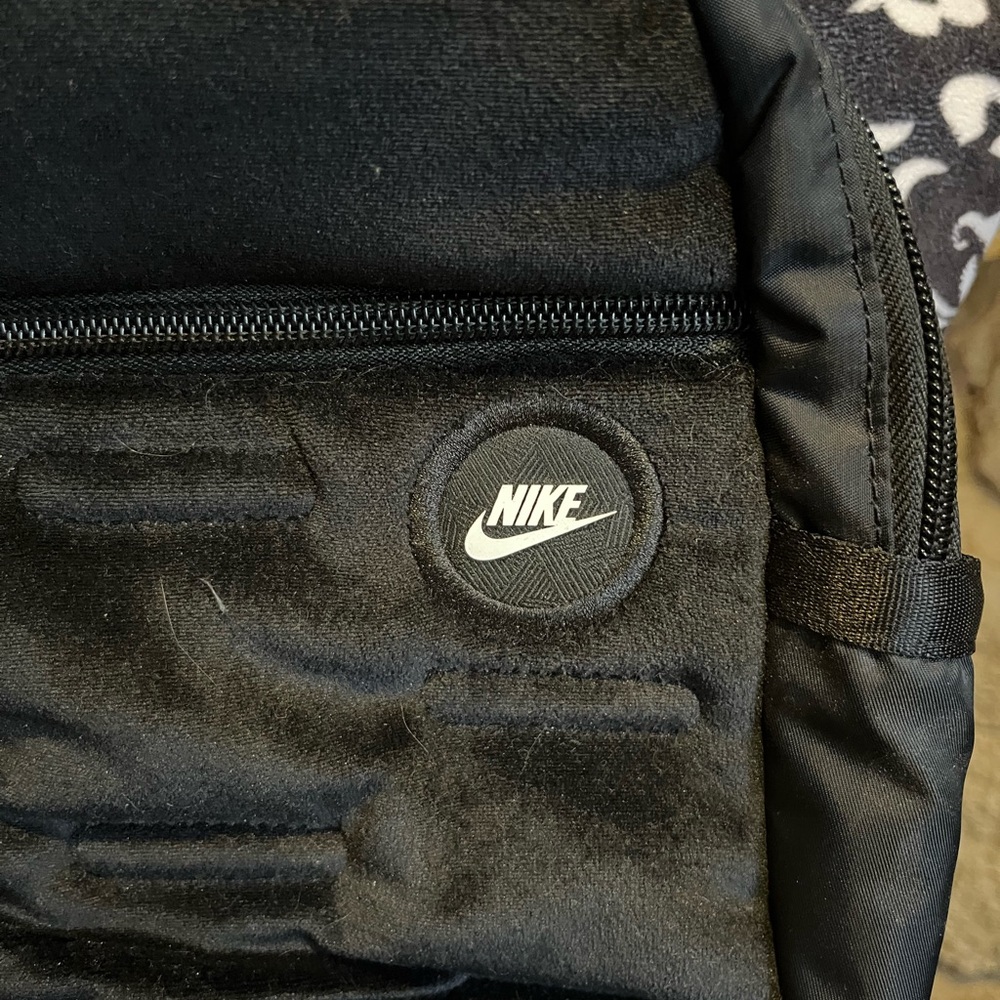 Nike Black Adjustable Mini Backpack - image 3